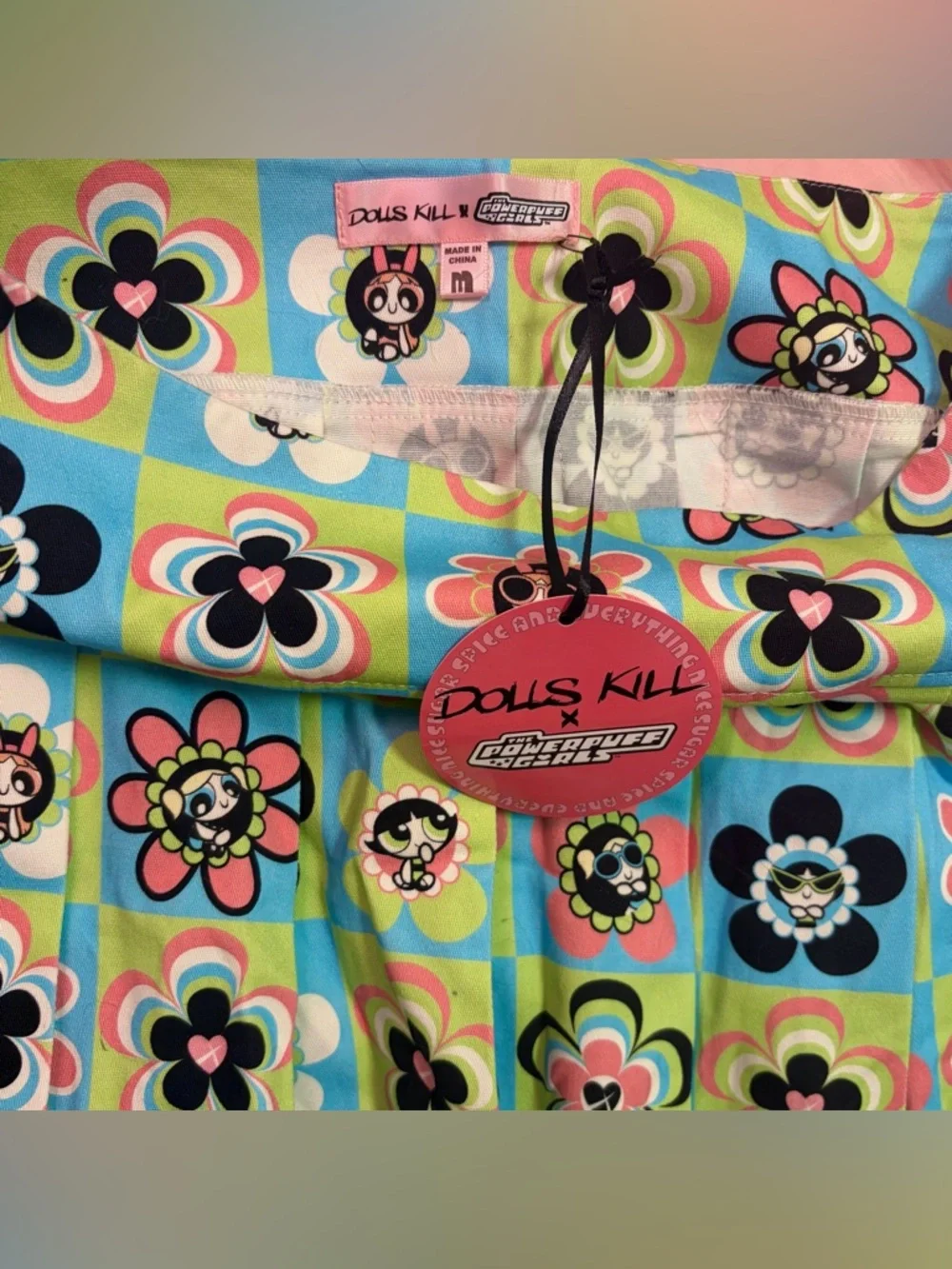 NWT - DOLLS KILL X THE POWERPUFF GIRLS POWER OF THE FLOWER MINI SKIRT
- S or M - Picture 7 of 10